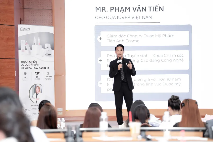 CEO IUVER Việt Nam trình bày tại hội thảo